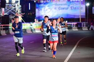 BIB: 44952, 174, 46709
                            <button type="button" onclick="openModal(23222762)" class="btn btn-primary btn-sm float-right btn-popup" data-toggle="modal" data-target=".modal-high-quality">
                        <i class="fas fa-shopping-cart"></i> Add to Cart
                    </button>
                                            <button type="button" onclick="isThisMe(23222762, true)" class="btn btn-success btn-sm float-right btn-popup btn-isme hidden" data-toggle="tooltip" data-placement="bottom" title="นี่คือรูปของคุณใช่ไหม คลิกที่นี่เพื่อเอาเข้าอัลบั้ม">
                        <i class="fas fa-plus"></i> Add to album
                    </button>
                    <button type="button" onclick="isThisMe(23222762, false)" class="btn btn-warning btn-sm float-right btn-popup btn-isnotme hidden">
                        <i class="fas fa-ban"></i> Remove from album
                    </button>